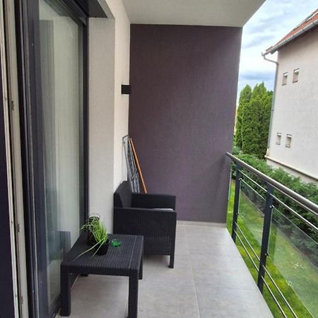 Oasis Apartman ハイデゥソボスロー エクステリア 写真