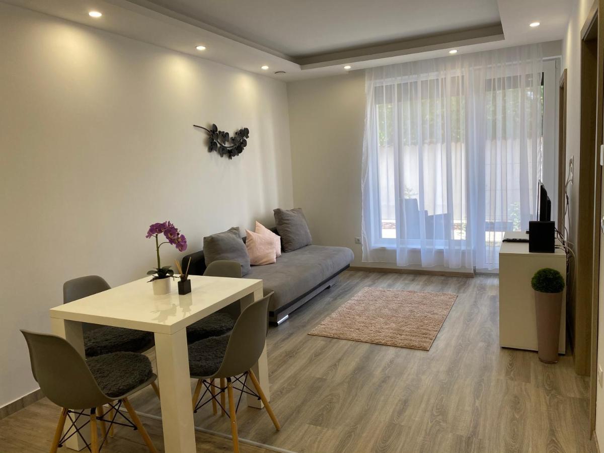 Oasis Apartman ハイデゥソボスロー エクステリア 写真