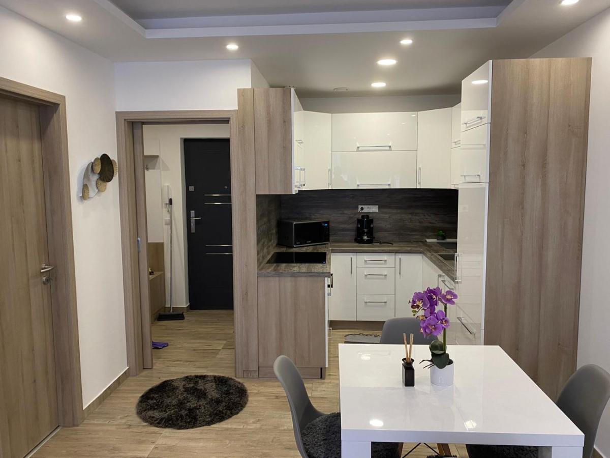 Oasis Apartman ハイデゥソボスロー エクステリア 写真